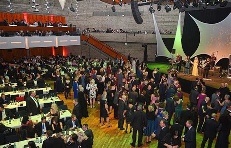 Rund 1000 Gäste beim Landwirtschaftsball im Festsaal des Stadttheaters