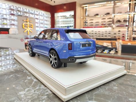 Rolls Royce Cullinan 118 Resin Blue