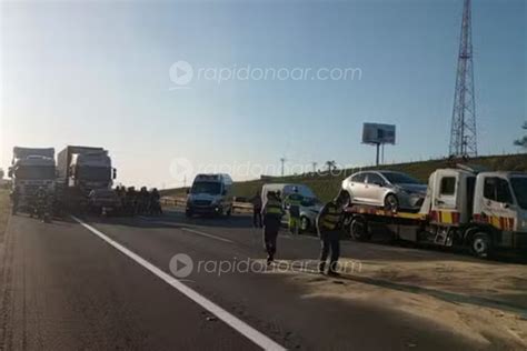 Engavetamento Na Rodovia Dos Bandeirantes Envolve Ve Culos E Causa