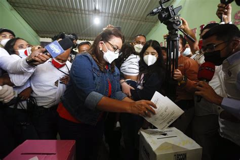 Honduras Xiomara Castro se convierte en la candidata presidencial más