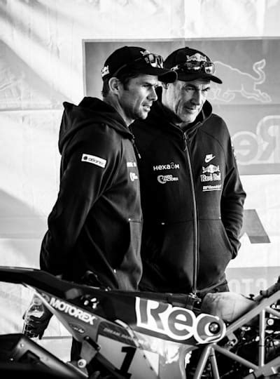 Coup Dur Pour Mike Horn Et Cyril Despres Au Dakar 2020