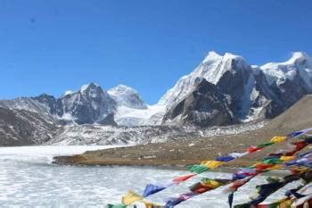 7 Days Gangtok Lachen Lachung Yumthang Tour 218740 Holiday