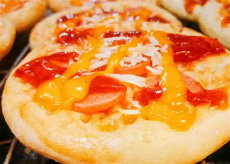 10 Resep Pizza Teflon Untuk Pemula Cocok Untuk Camilan Keluarga Orami