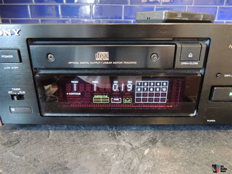 Sony Cdp X Es Cd Player With Correct Rm D Factory Remote