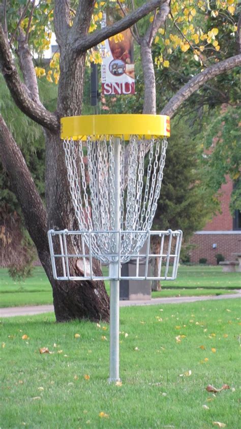 New course lets students play disc golf on campus – The Echo