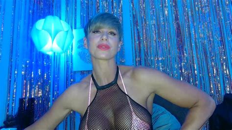 Muscle Goddess Busty Blonde S Webcam Video