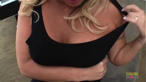 Shagging Moms Search Xvideos