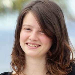 Pauline Étienne Hot Sexy Scarf Photos rather than Bikini Pics for 53 of fans The Celebrity Post