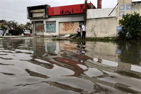 Lluvias causadas por el Frente Frío 36 dejan inundaciones en Cancún