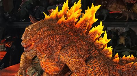 X Plus Burning Godzilla 2019 Gigantic Series Ric Exclusive Figure