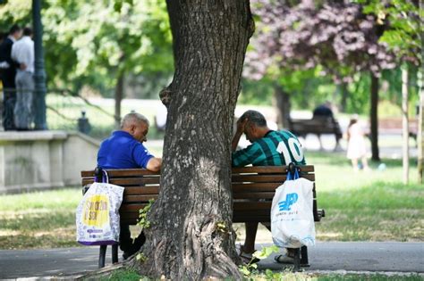 Svaka Peta Stara Osoba U Srbiji U Riziku Od Siroma Tva