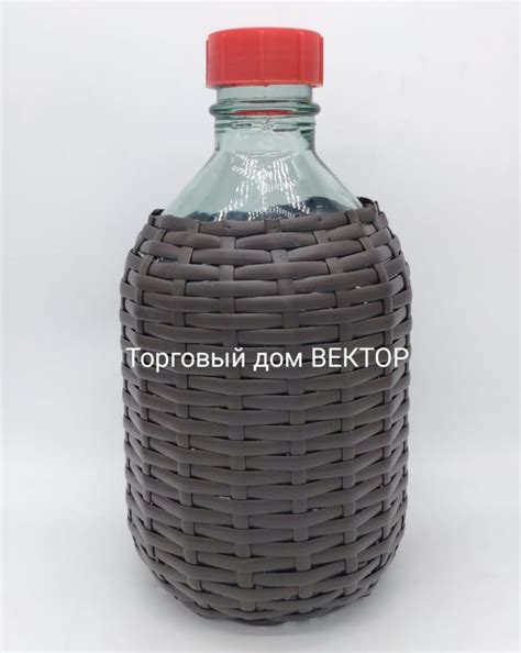 Бутыль стеклянная Казак, 5 литров, в оплетке из ротанга темно ...