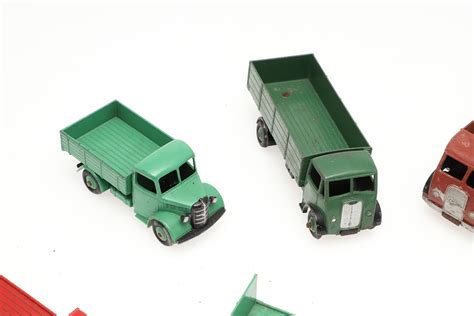 EARLY DINKY TOYS - TRUCKS & LORRIES. Toys - Toys - Auctionet