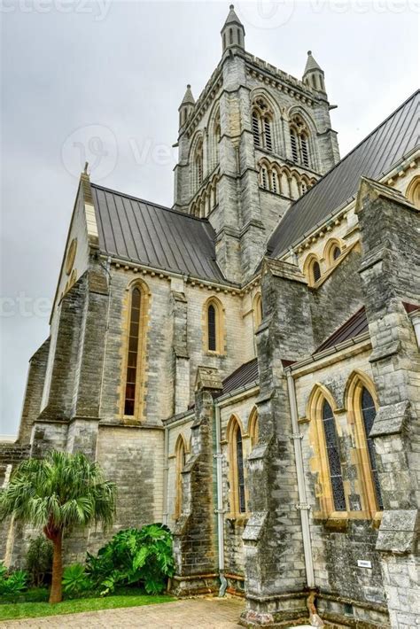 la cathédrale de la très sainte trinité est une cathédrale anglicane