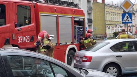 Pożar przy ul Zwycięstwa w Koszalinie W mieszkaniu zapaliła się