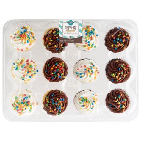 Bakery Fresh Chocolate And White Cupcakes 12 Ct 24 Oz Frys Food Stores