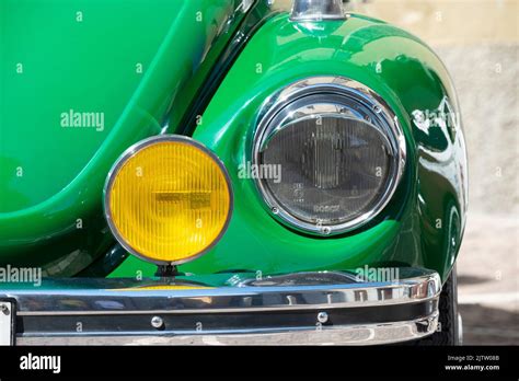 Vintage green volkswagen beetle hi-res stock photography and images - Alamy