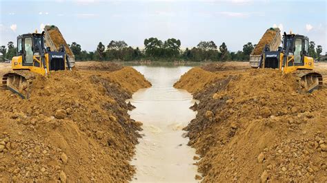 Amazing Best Dozer Shantui Working Push The Soil Into The Water And