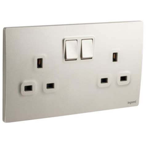 Mallia Senses 2 Gang Bs Switched Socket Outlet Single Pole 13a With 2 Earth Connection