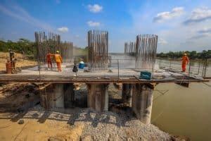 Obra Da Ponte Sobre Rio Itacai Nas Em Marab Avan A Travessas