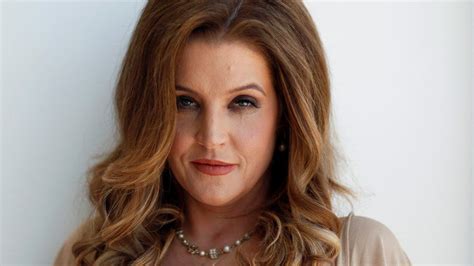 Lisa Marie Presley How She Turned Personal Tragedy Into Hope Bbc News