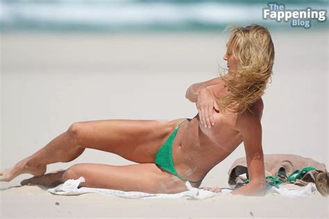 Annie Knight Shows Off Her Nude Tits Sexy Bikini Body 50 Photos AllPornImages