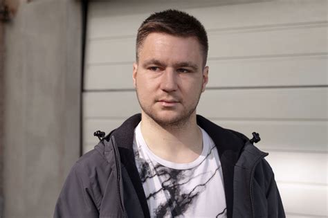 Which popular spring break destinations have safety warnings, travel