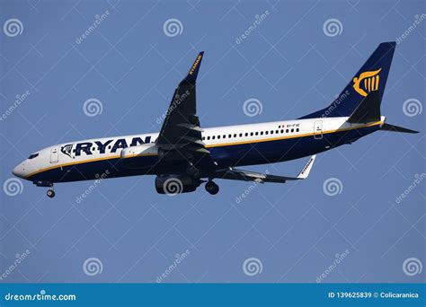 Ryanair Boeing Jet Flying Up To Holiday Destinations Editorial Stock