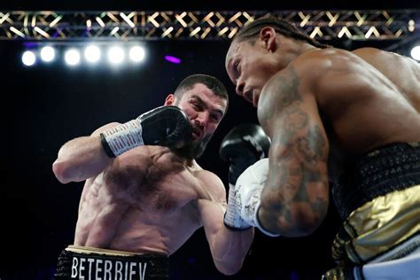 Artur Beterbiev Stoppe Anthony Yarde Au E Round Dans Un Combat Dune