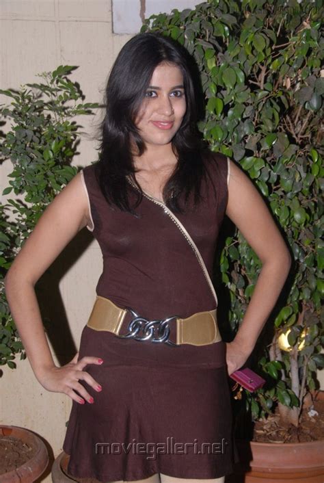 Latest Celebrity Pictures Indian Sexy Actress Gallery Mahima Chaudhry Latest Hot Photo Stills