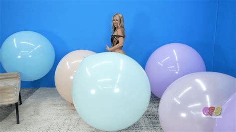 Bunnys Nude 36 In Balloon Fingernail Popping Hd Wmv 1920x1080