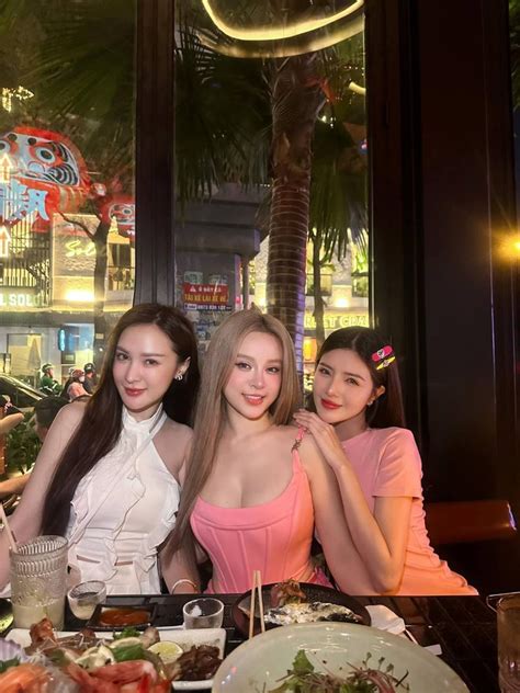 Hot girl đời đầu bắt được hoa cưới Midu Suýt mất cằm vì nghiện thẩm mỹ phải sửa đến 6 lần mới