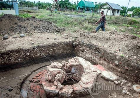 Penemuan Sumur Tua Di Gampong Pande Foto Tribunnews