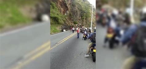 Reportan Bloqueo Total En La V A Al Mar Por Derrumbe