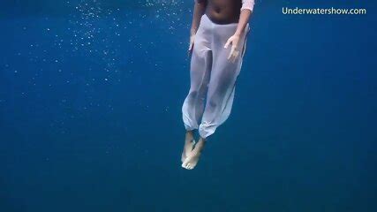 Tenerife Babe Swim Naked Underwater