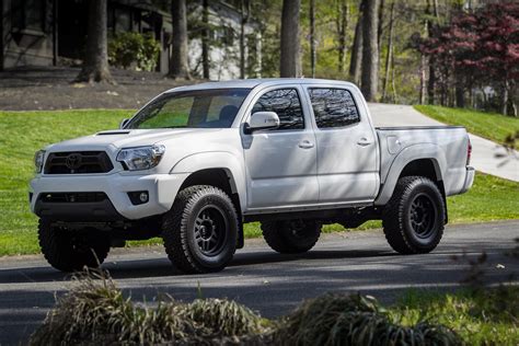 Tacoma 25 Inch Lift