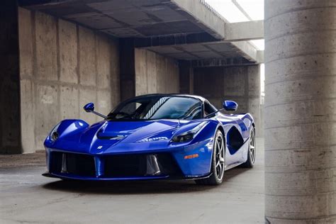 All Asta L Unica LaFerrari In Blu Elettrico Foto Ansa It