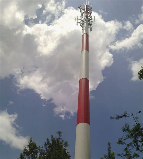 Monopole Galvanized Steel Tower Telecommunication GSM Antenna Tubular