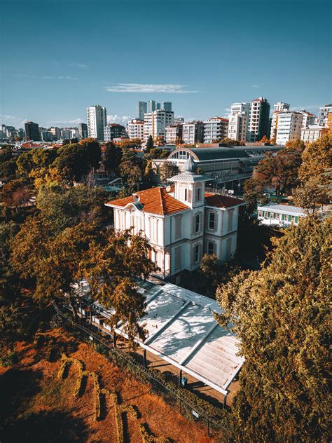 Hüseyin Avni Paşa Köşkü Caddebostan