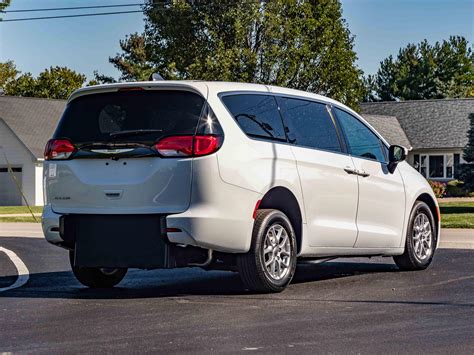 2023 Chrysler Voyager LX Chrysler 3 Passenger And 2 Wheelchair Van