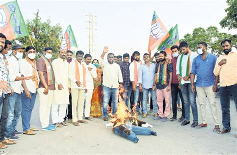 బీజేపీ ఆధ్వర్యంలో సీఎం దిష్టిబొమ్మల దహనం Burning Of Effigies Of The