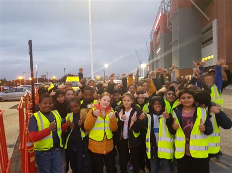 St James Ce Primary School Year 6 Visit Old Trafford