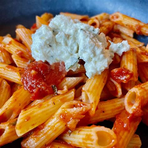 Penne Pasta With Tomato Sauce