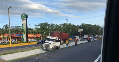 Choque Camioneta Patana Deja Un Muerto Y Heridos