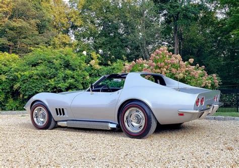 1968 Chevrolet C3 Corvette 427 4-Speed | PCARMARKET