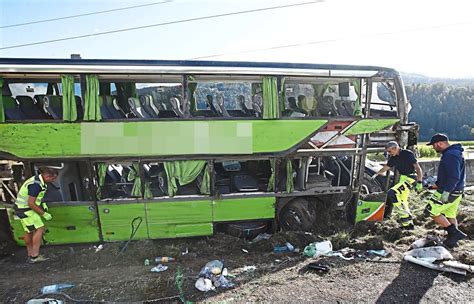 Deutscher Reisebus in Österreich verunglückt Eine Tote 19 und 20