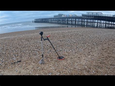 Metal Detecting Along Hastings Beach With Xp Deus To See If I