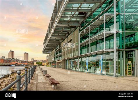 The National Glass Centre In Sunderland At Dusk England Uk Stock