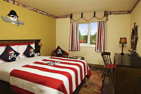 Pirate Hotel Rooms | LEGOLAND® Windsor Resort Hotel