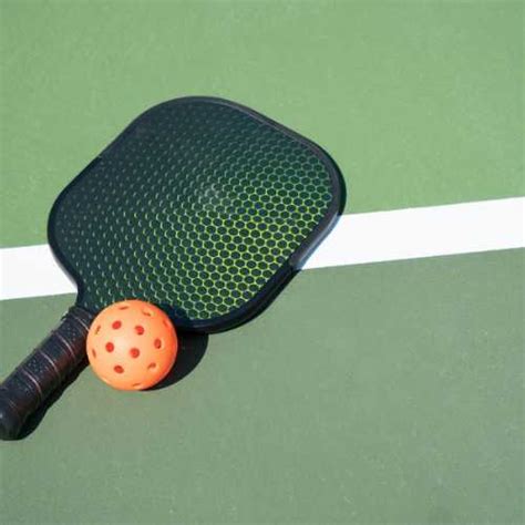 5 Great Lightweight Pickleball Paddles - Pickleball Pros